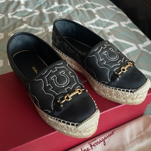 New Salvatore Ferragamo Kim gal espadrilles size 6 - Picture 2 of 8